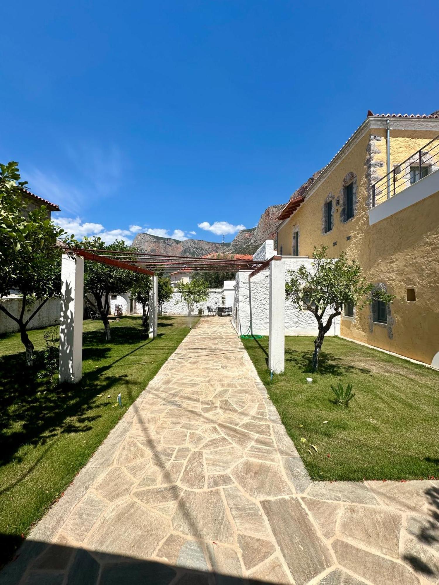 Alexander House 2 Villa Leonidio Exterior photo